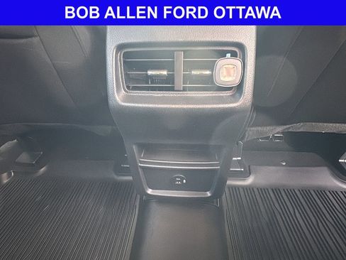 Used 2022 Ford Edge SE w/ Black Appearance Package AWD/4WD image 16