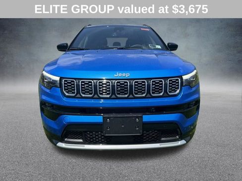 Used 2024 Jeep Compass Limited w/ Elite Group AWD/4WD image 3