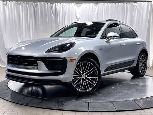 Used 2026 Porsche Macan AWD/4WD image 1