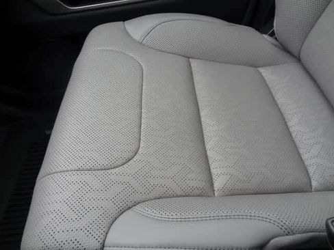 Used 2023 Toyota Sequoia Limited image 38