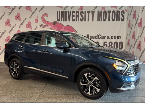 Used 2023 Kia Sportage EX AWD/4WD image 3