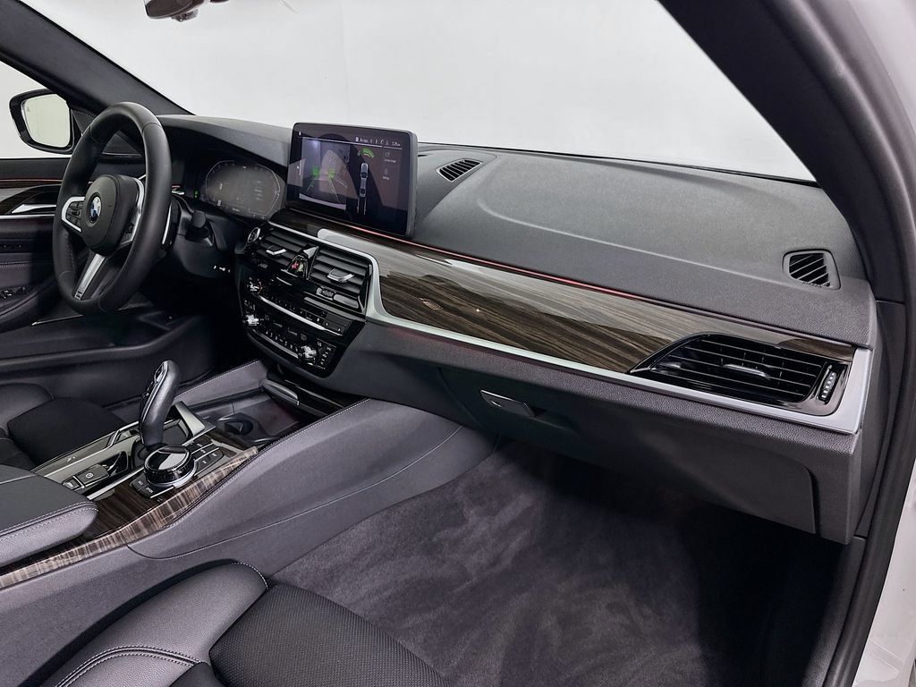 Used 2022 BMW 540i xDrive w/ Executive Package AWD/4WD image 30