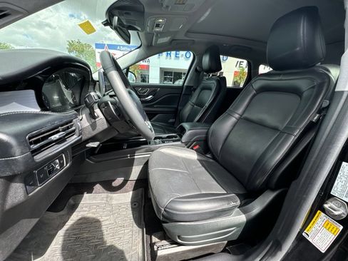 Used 2022 Lincoln Corsair FWD w/ Premium Package image 14
