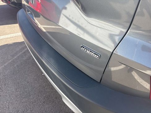 Used 2022 Ford Escape Titanium FWD image 7