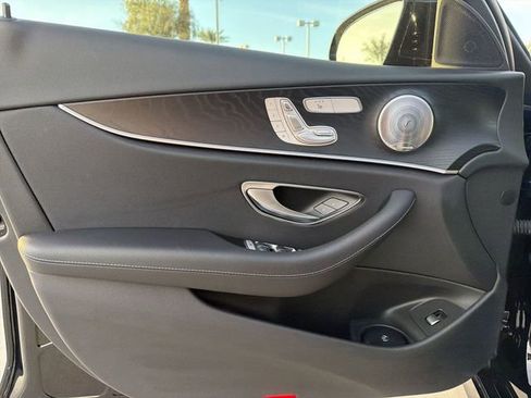 Used 2022 Mercedes-Benz E 350 Sedan image 9