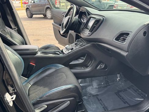 Used 2016 Chrysler 200 S w/ Comfort Group image 18