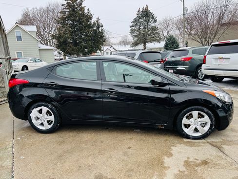 Used 2013 Hyundai Elantra GLS image 2