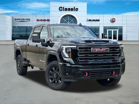 Used 2025 GMC Sierra 2500 AT4 image 1