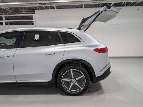 Certified 2023 Mercedes-Benz EQS 580 4MATIC SUV image 11