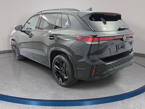 New 2026 Volkswagen Tiguan SE R-Line FWD image 7