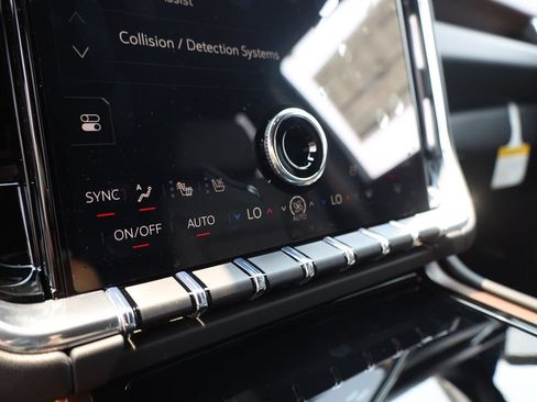 New 2026 GMC Yukon XL Denali AWD/4WD image 14