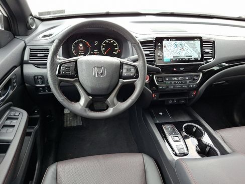 Used 2025 Honda Ridgeline Black Edition image 11