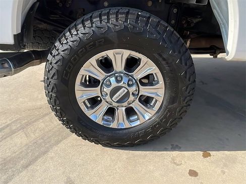 Used 2018 Ford F250 Lariat w/ Chrome Package image 9