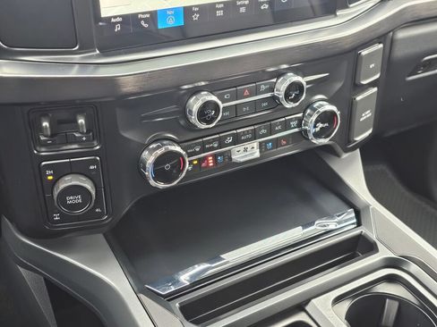 New 2026 Ford F250 Lariat w/ Black Appearance Package AWD/4WD image 17