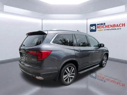 Used 2017 Honda Pilot Elite image 4