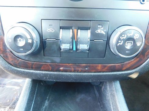 Used 2014 Chevrolet Impala LT w/ LT Sunroof Package image 12