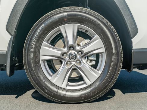 Certified 2025 Toyota RAV4 XLE FWD image 15