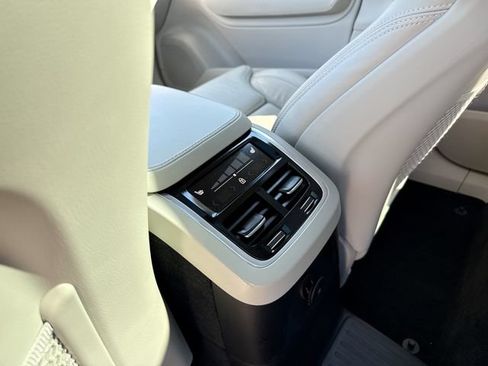 Certified 2024 Volvo XC90 T8 Ultimate w/ Protection Package AWD/4WD image 26