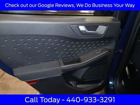 Used 2020 Ford Escape SE image 29