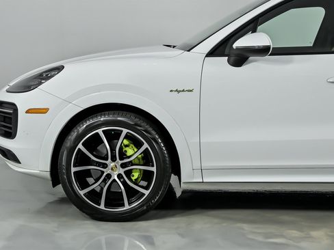Used 2019 Porsche Cayenne E-Hybrid image 7
