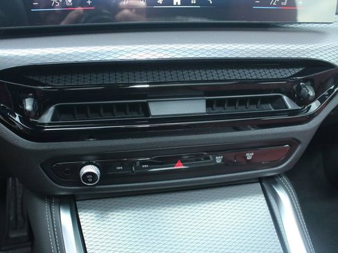 New 2026 BMW 430i xDrive w/ M Sport Package AWD/4WD image 15