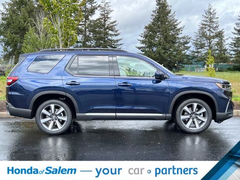 New 2025 Honda Pilot Touring image 8
