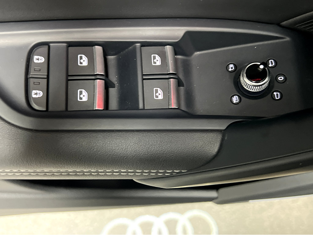Used 2023 Audi Q5 2.0T Prestige AWD/4WD image 40