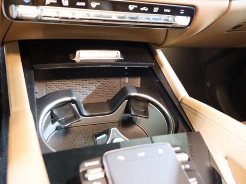 Used 2026 Mercedes-Benz GLS 580 4MATIC image 34