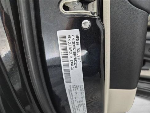 Used 2023 Chrysler Pacifica Touring-L FWD image 27