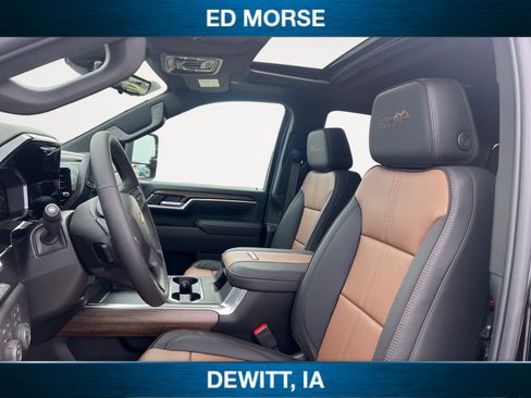New 2026 Chevrolet Silverado 2500 High Country w/ High Country Premium Package AWD/4WD image 9