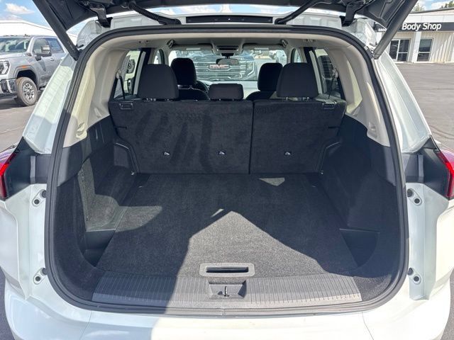Used 2024 Nissan Rogue SV AWD/4WD image 5