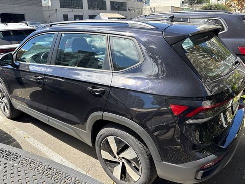 Used 2025 Volkswagen Taos S AWD/4WD image 5