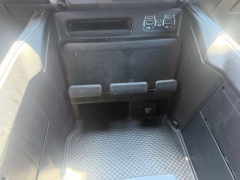Used 2023 RAM 1500 Laramie AWD/4WD image 30