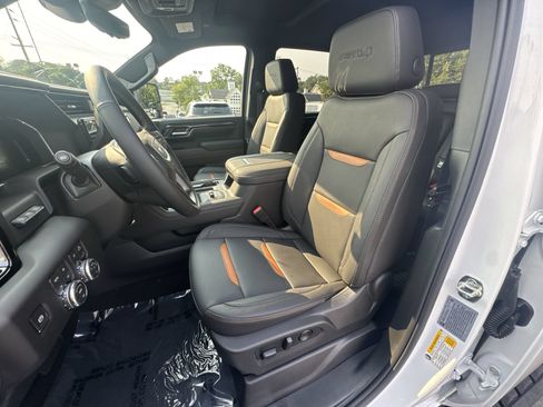 New 2026 GMC Sierra 2500 AT4 w/ AT4 Premium Plus Package AWD/4WD image 13