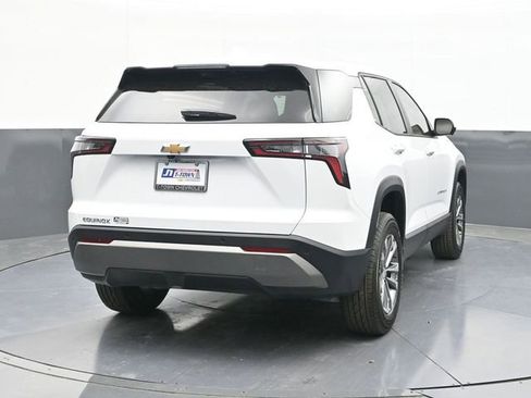 New 2026 Chevrolet Equinox LT w/ Safety and Technology Package FWD image 11