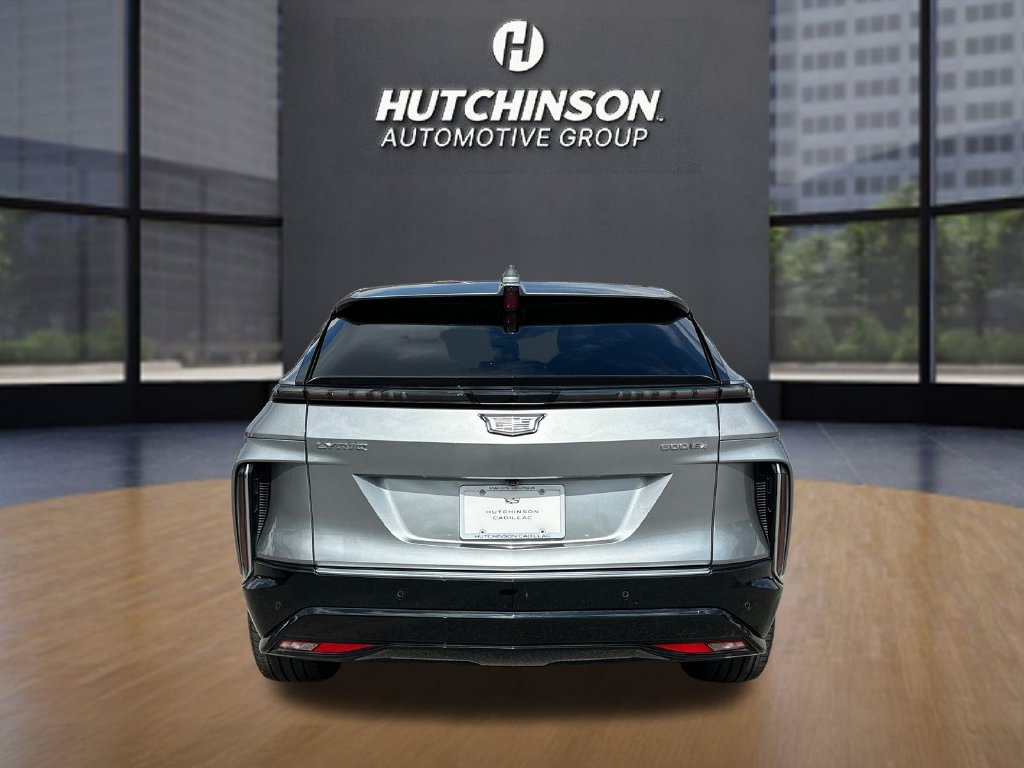 Used 2025 Cadillac Lyriq Luxury AWD/4WD image 6