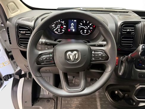 Used 2024 RAM ProMaster 2500 w/ Safety Group FWD image 18