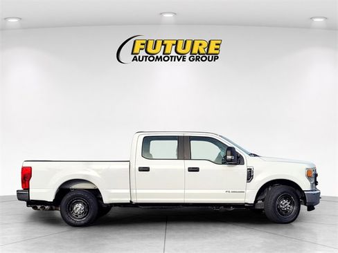 Used 2022 Ford F250 XL w/ Power Equipment Group image 3