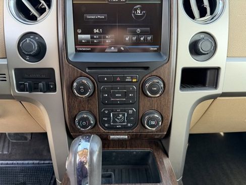 Used 2014 Ford F150 Lariat w/ Lariat Chrome Package image 17