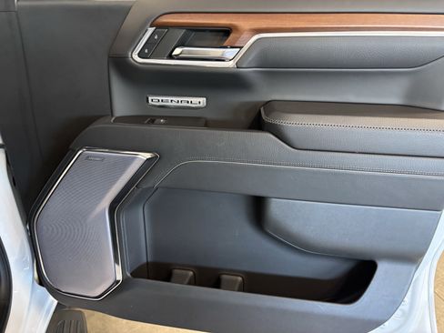 Used 2023 GMC Sierra 1500 Denali w/ Technology Package image 35