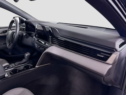 Certified 2025 Toyota Camry SE image 18