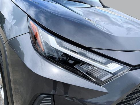 Used 2022 Toyota RAV4 XLE AWD/4WD image 26