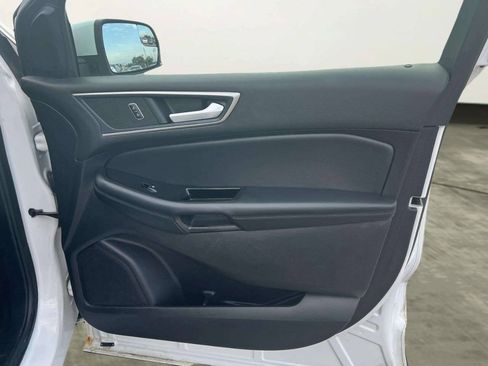 Used 2018 Ford Edge SEL w/ Equipment Group 201A AWD/4WD image 5