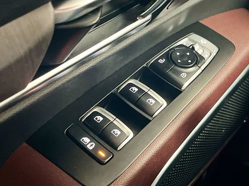 Used 2024 Kia Telluride SX AWD/4WD image 18