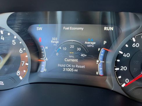 Used 2025 Jeep Compass Latitude image 40