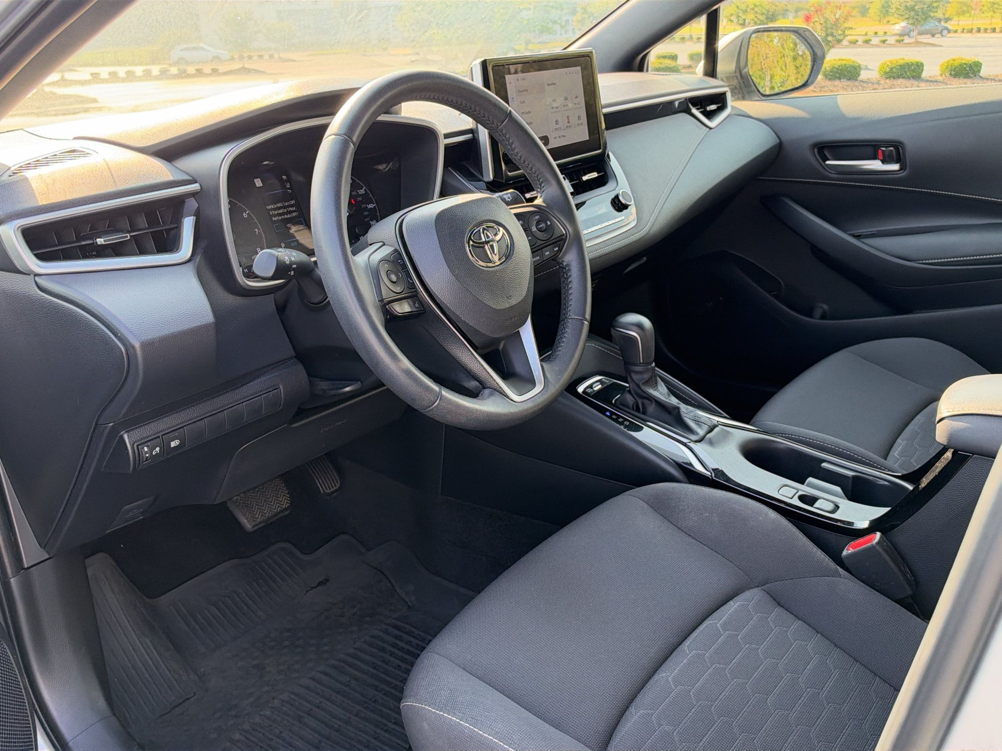 Used 2024 Toyota Corolla SE FWD image 11