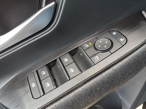 New 2026 Nissan Kicks SV w/ SV Premium Package image 18