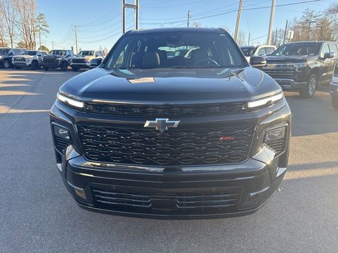 Used 2024 Chevrolet Traverse RS w/ LPO, Floor Liner Package image 8