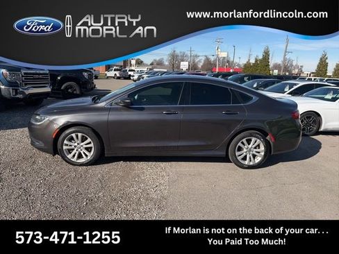 Used 2017 Chrysler 200 Limited Platinum w/ Comfort & Convenience Group image 1