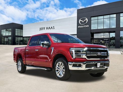 Used 2025 Ford F150 Lariat w/ FX4 Off-Road Package AWD/4WD image 4